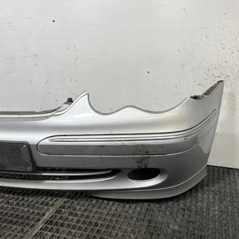 Pare choc avant MERCEDES CLASSE C 203 Photo n°3