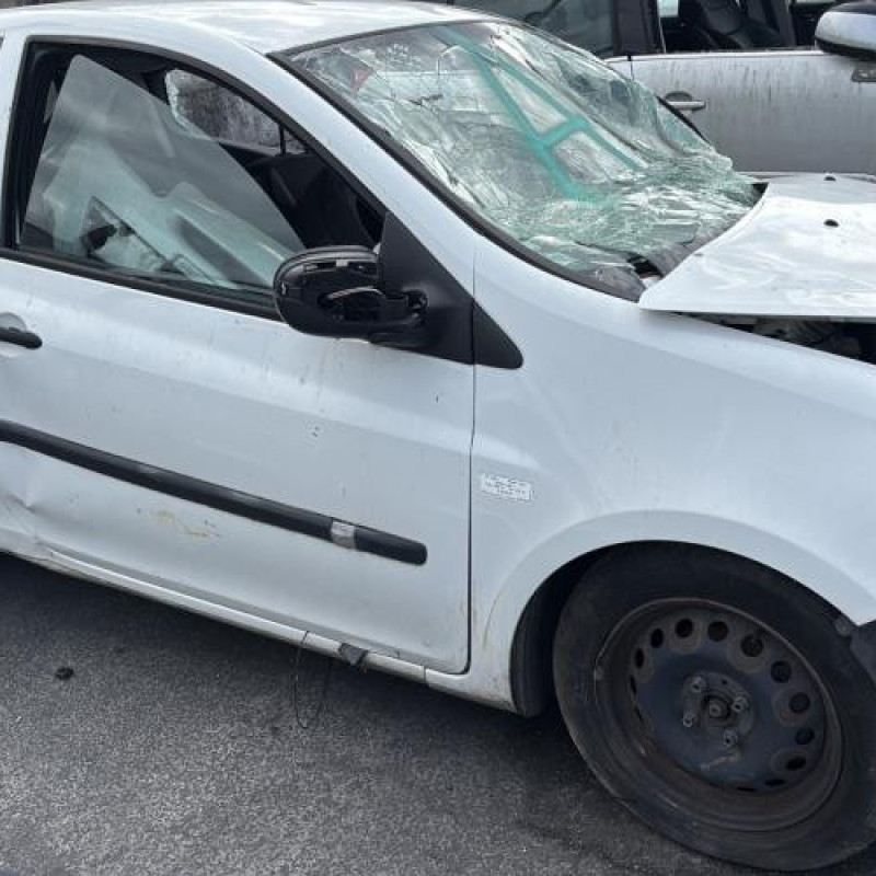 Poignee porte avant droit RENAULT CLIO 3 Photo n°12