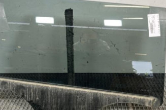 Vitre arriere droit PEUGEOT 5008 2 Photo n°1