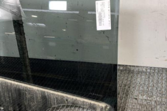 Vitre arriere droit PEUGEOT 5008 2