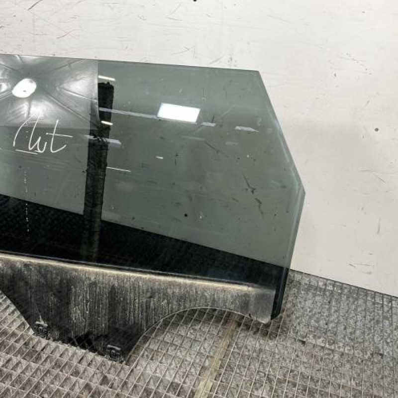 Vitre arriere gauche PEUGEOT 5008 2 Photo n°3