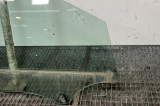Vitre avant droit PEUGEOT 5008 2