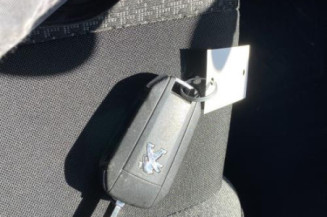 Cache moteur  PEUGEOT 5008 2