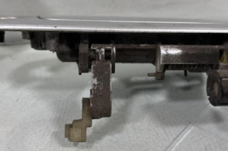 Poignee porte avant gauche TOYOTA YARIS 1