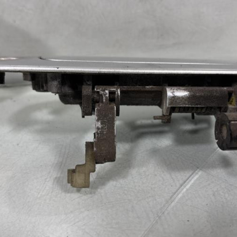 Poignee porte avant gauche TOYOTA YARIS 1 Photo n°3