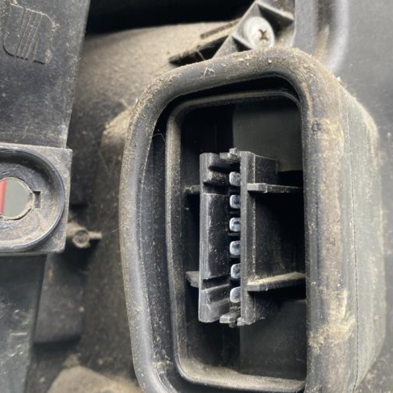 Feu arriere principal gauche (feux) VOLKSWAGEN LUPO Photo n°3