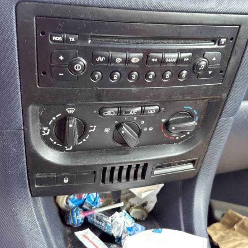 Feu arriere principal gauche (feux) PEUGEOT 1007 Photo n°20