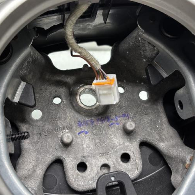 Volant KIA VENGA Photo n°3