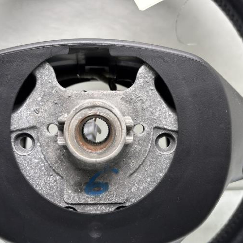 Volant KIA VENGA Photo n°5