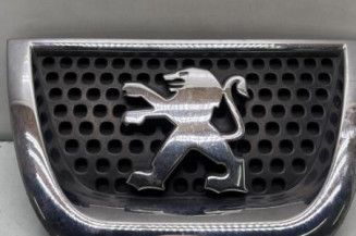 Sigle de calandre PEUGEOT 3008 1 Photo n°1