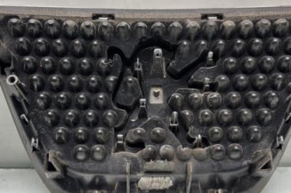 Sigle de calandre PEUGEOT 3008 1