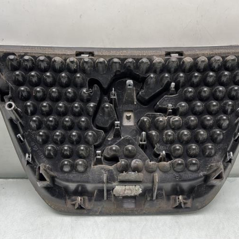 Sigle de calandre PEUGEOT 3008 1 Photo n°3