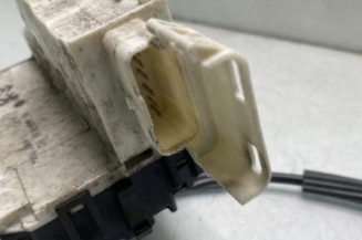 Serrure avant droit PEUGEOT 1007