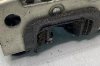 Serrure avant droit DACIA SANDERO 1