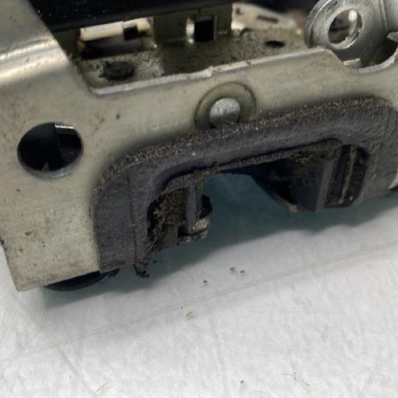 Serrure avant droit DACIA SANDERO 1 Photo n°4