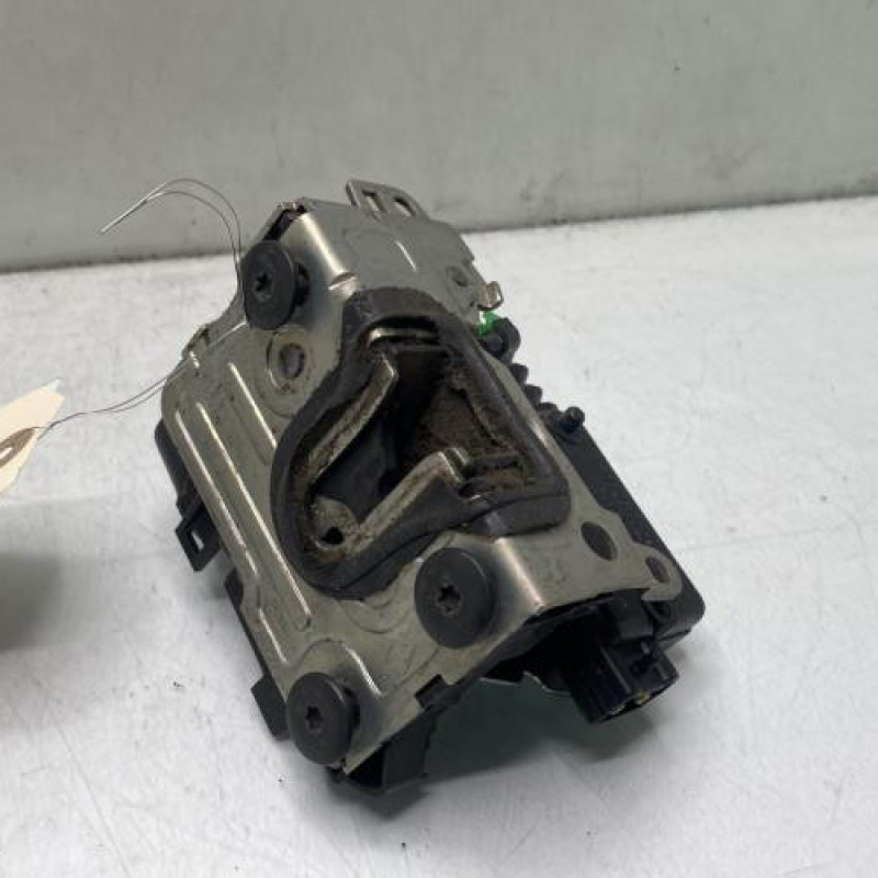 Serrure avant gauche DACIA SANDERO 1 Photo n°1