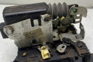 Serrure avant gauche DACIA SANDERO 1