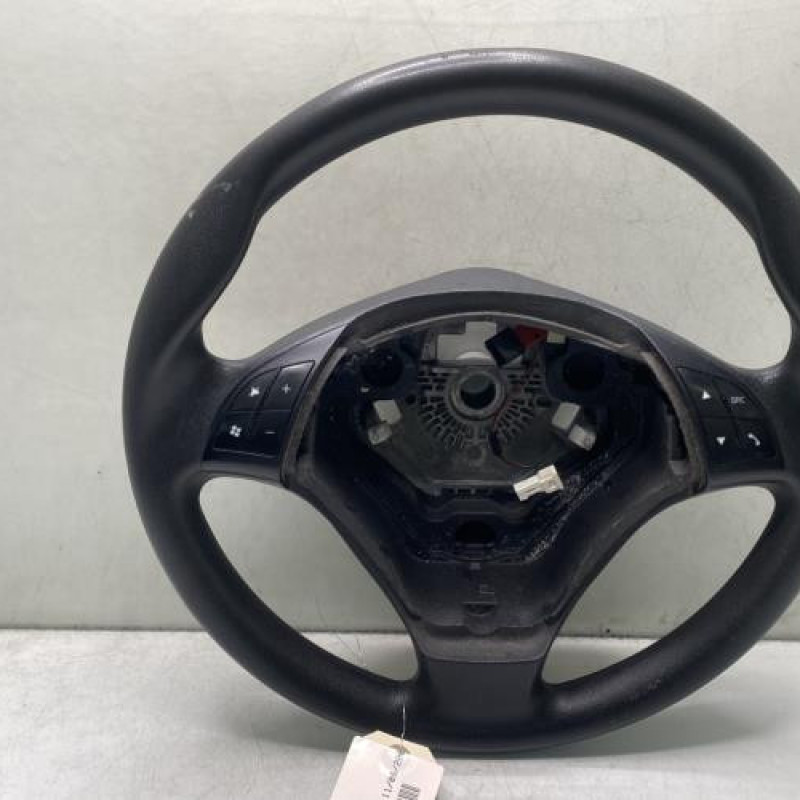 Volant FIAT GRANDE PUNTO Photo n°1