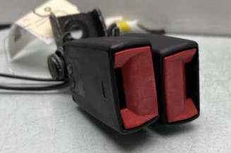 Attache ceinture arriere droit PEUGEOT 308 2 Photo n°1