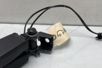 Attache ceinture arriere droit PEUGEOT 308 2