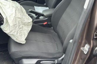 Attache ceinture arriere droit PEUGEOT 308 2