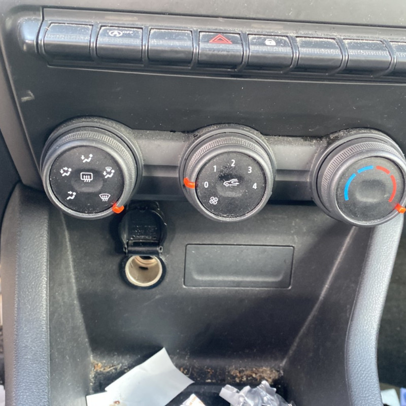 RENAULT CLIO 5 PHASE 1 1.0i - 12V SCE 65 Photo n°12