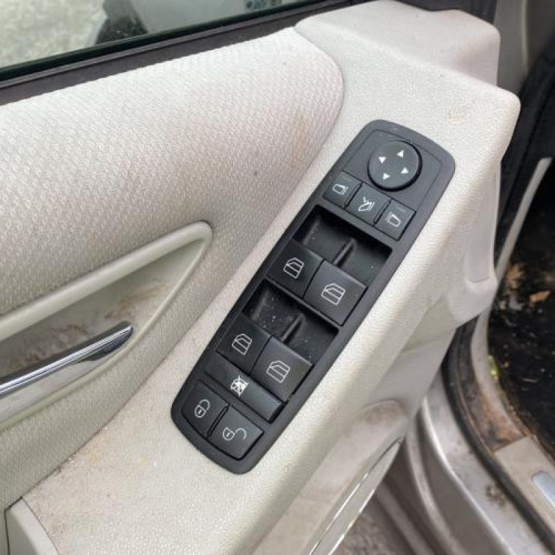 Retroviseur interieur MERCEDES CLASSE A 169 Photo n°15