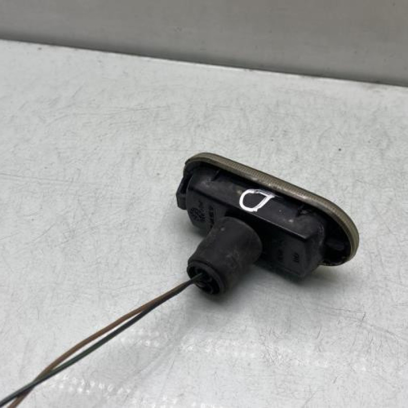 Repetiteur clignotant avant droit  (Feux) SEAT TOLEDO 2 Photo n°3