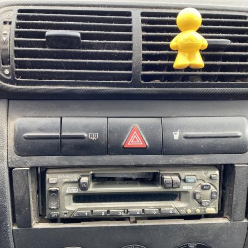 Repetiteur clignotant avant droit  (Feux) SEAT TOLEDO 2 Photo n°20