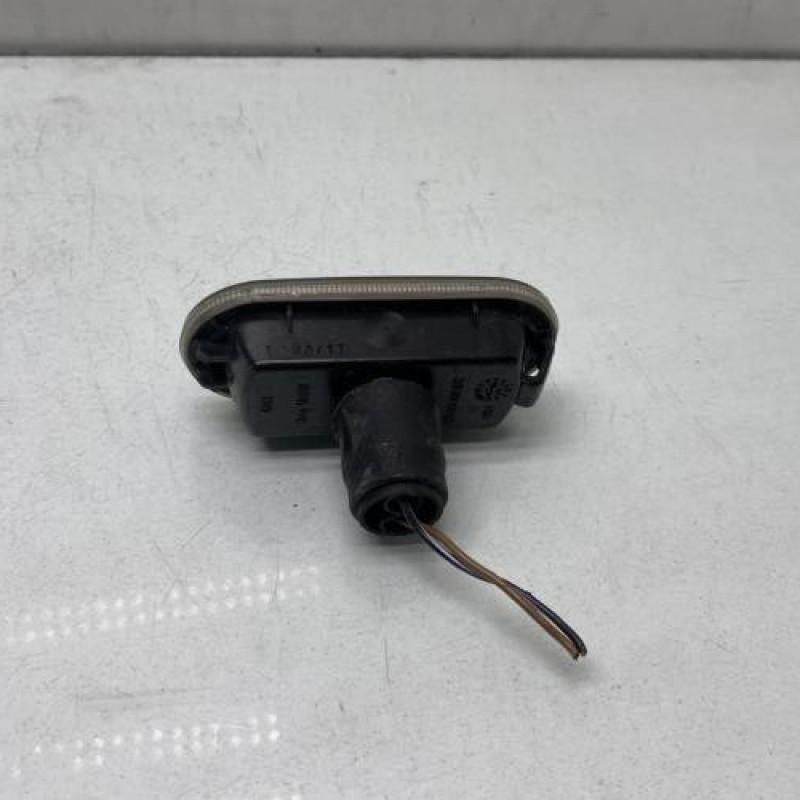 Repetiteur clignotant avant gauche (Feux) SEAT TOLEDO 2 Photo n°4