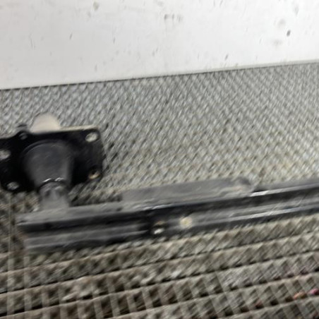 Renfort pare choc avant (traverse) PEUGEOT 5008 1