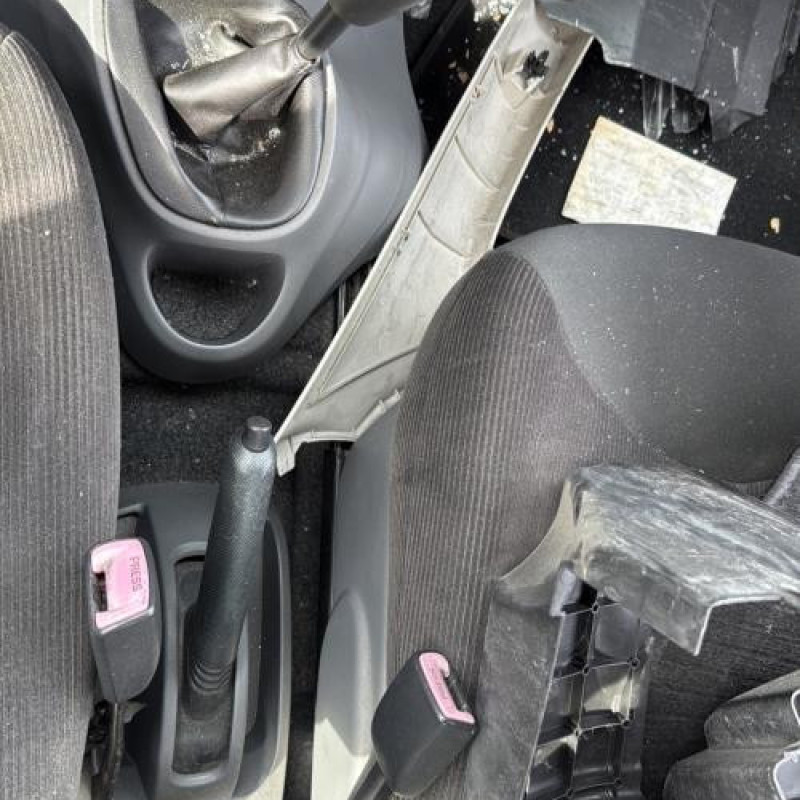 Renfort pare choc arriere (traverse) CITROEN C1 1 Photo n°13