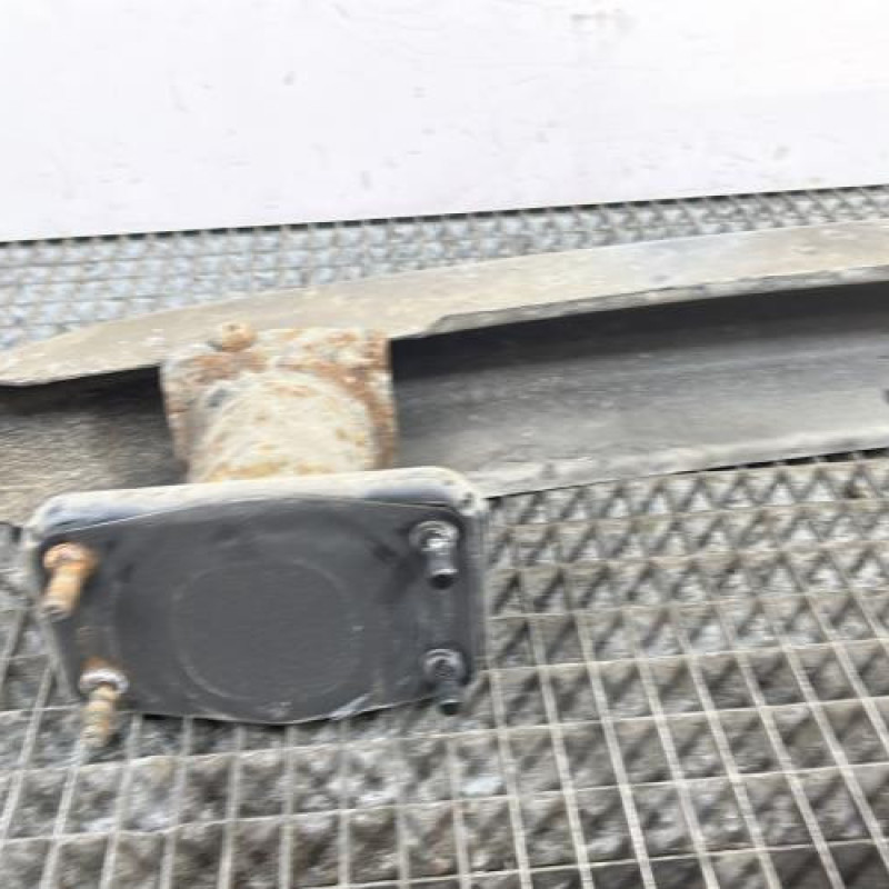 Renfort pare choc arriere (traverse) MERCEDES CLASSE CLS 219 Photo n°5