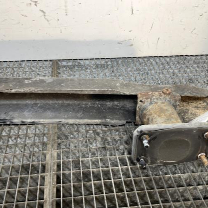 Renfort pare choc arriere (traverse) MERCEDES CLASSE CLS 219 Photo n°6