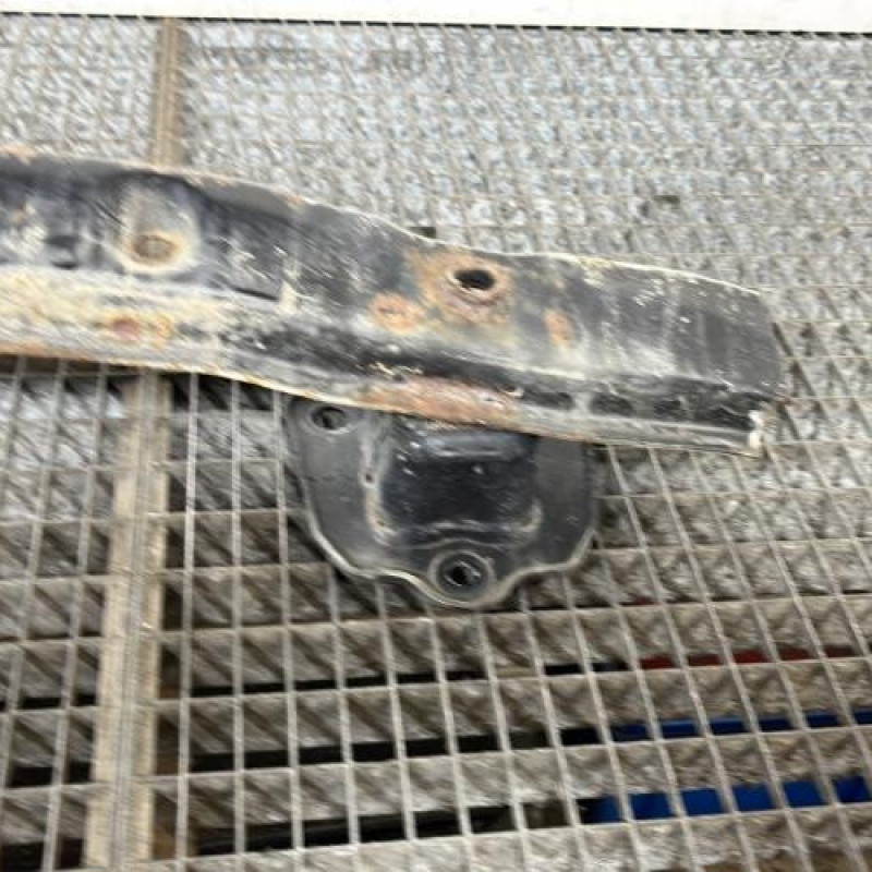 Renfort pare choc arriere (traverse) BMW SERIE 1 E88 Photo n°3