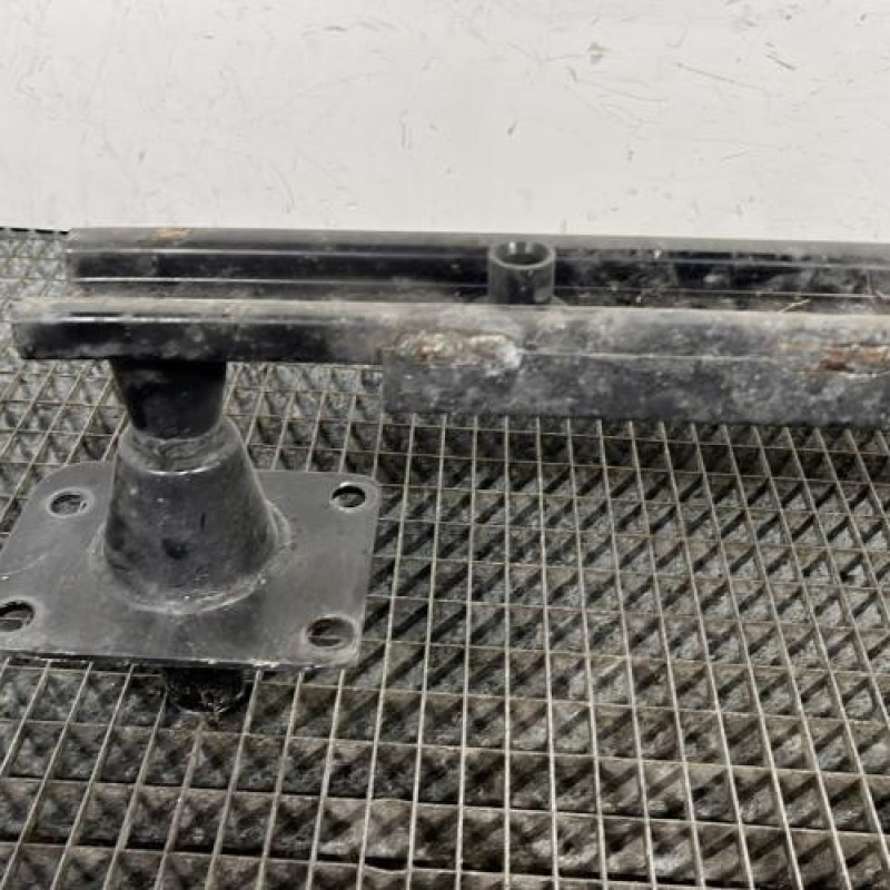 Renfort pare choc avant (traverse) PEUGEOT 3008 1 Photo n°2