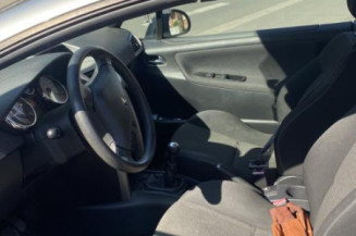 Serrure avant droit PEUGEOT 207