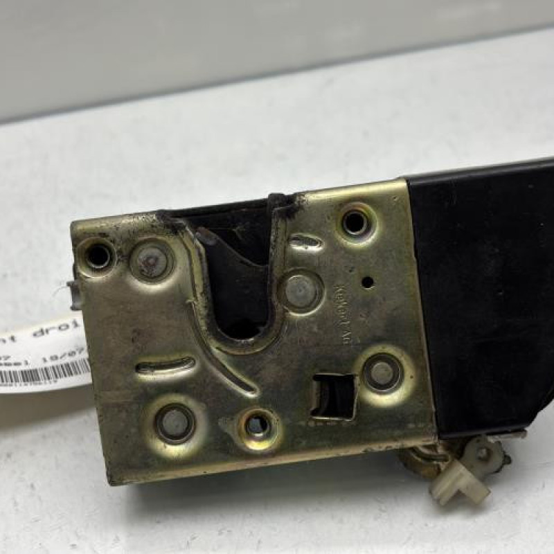 Serrure avant droit PEUGEOT 307 Photo n°4