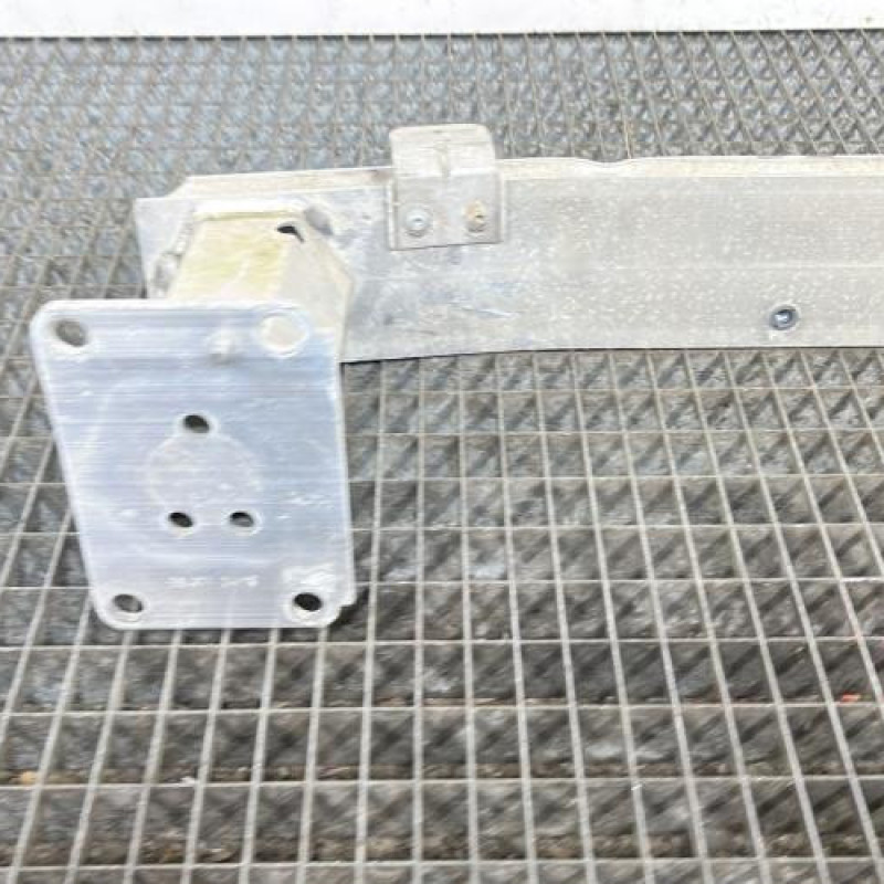 Renfort pare choc avant (traverse) OPEL VIVARO 3 Photo n°5