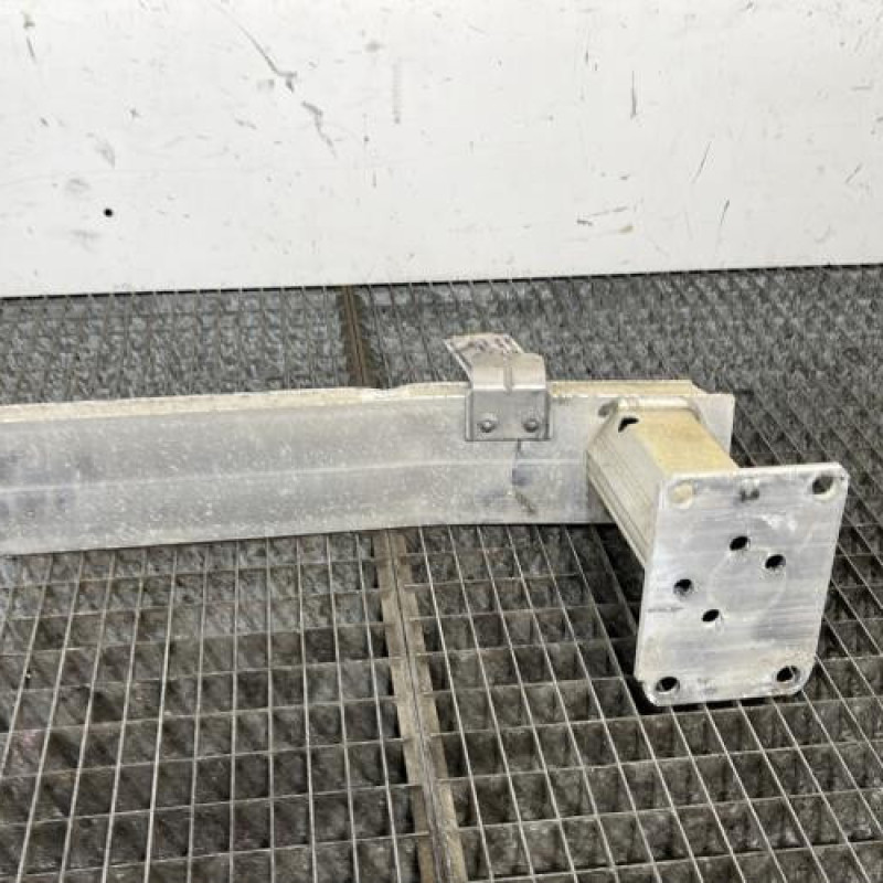 Renfort pare choc avant (traverse) OPEL VIVARO 3 Photo n°6