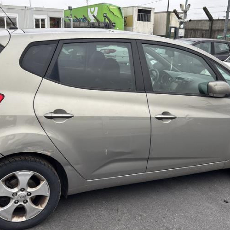 Alternateur KIA VENGA Photo n°11