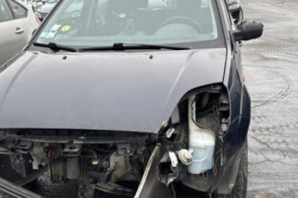Aile avant gauche FORD FIESTA 5