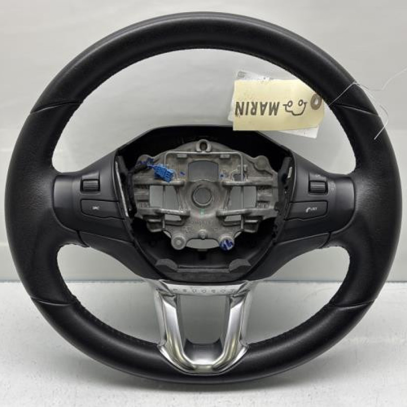 Volant PEUGEOT 208 1 Photo n°1