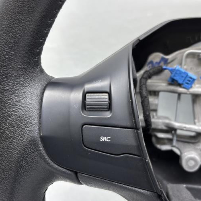 Volant PEUGEOT 208 1 Photo n°4