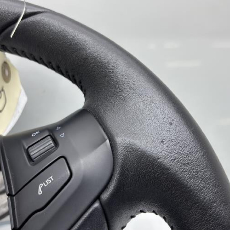 Volant PEUGEOT 208 1 Photo n°8