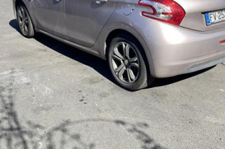 Volant PEUGEOT 208 1