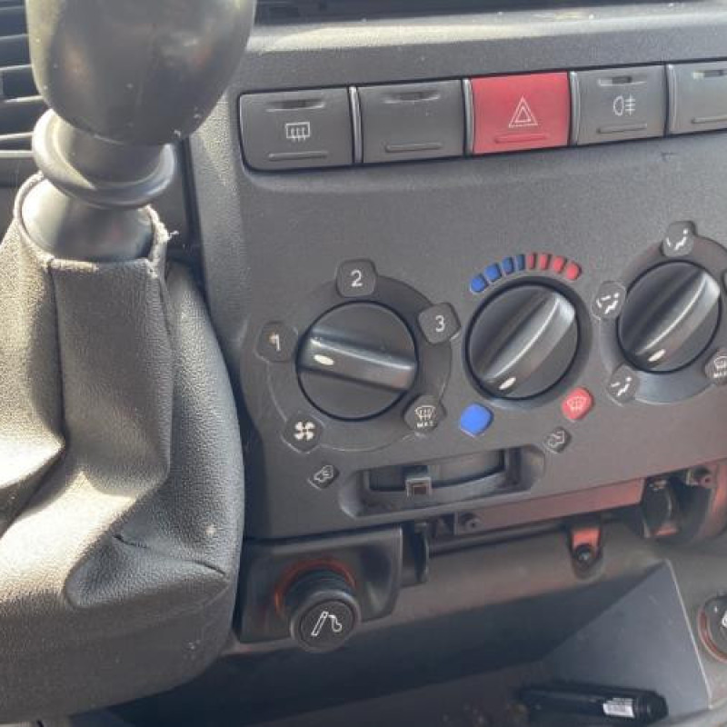 Vitre avant droit CITROEN JUMPER 2 Photo n°19