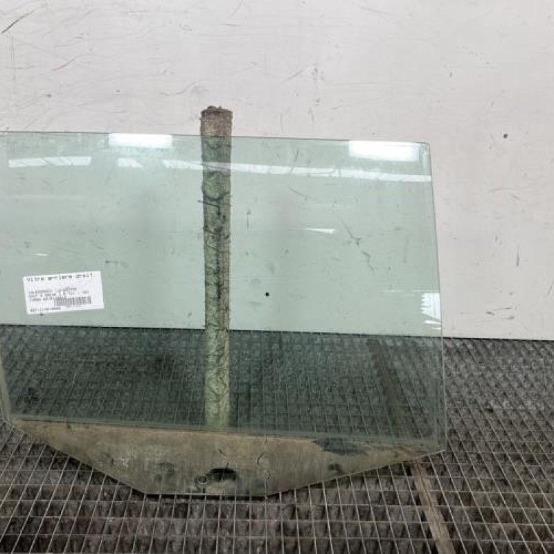 Vitre arriere droit VOLKSWAGEN GOLF 6 Photo n°1