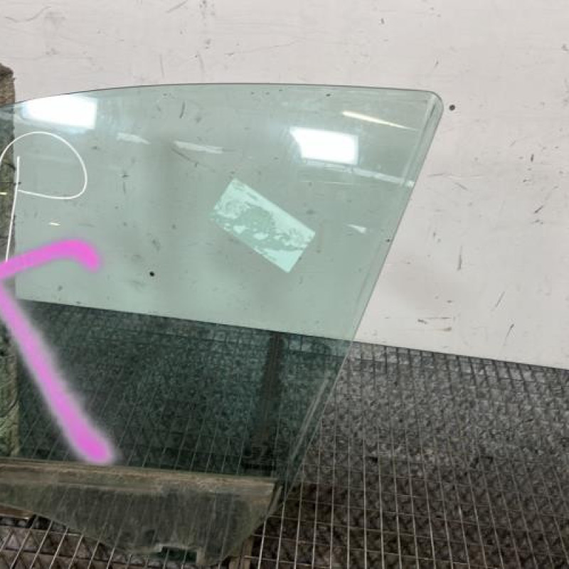 Vitre avant gauche MERCEDES CLASSE E 211 Photo n°3