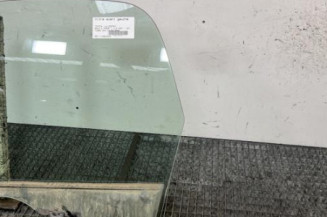 Vitre avant gauche TOYOTA RAV4 2